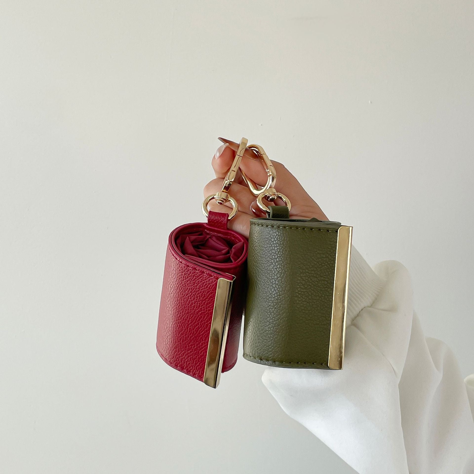 Navy blue Foldable Tote Bag with Built-In Storage Pouch β Compact Reusable Shopping Bag That Packs into Itself, Ideal for Daily Carry and Eco-Friendly Use