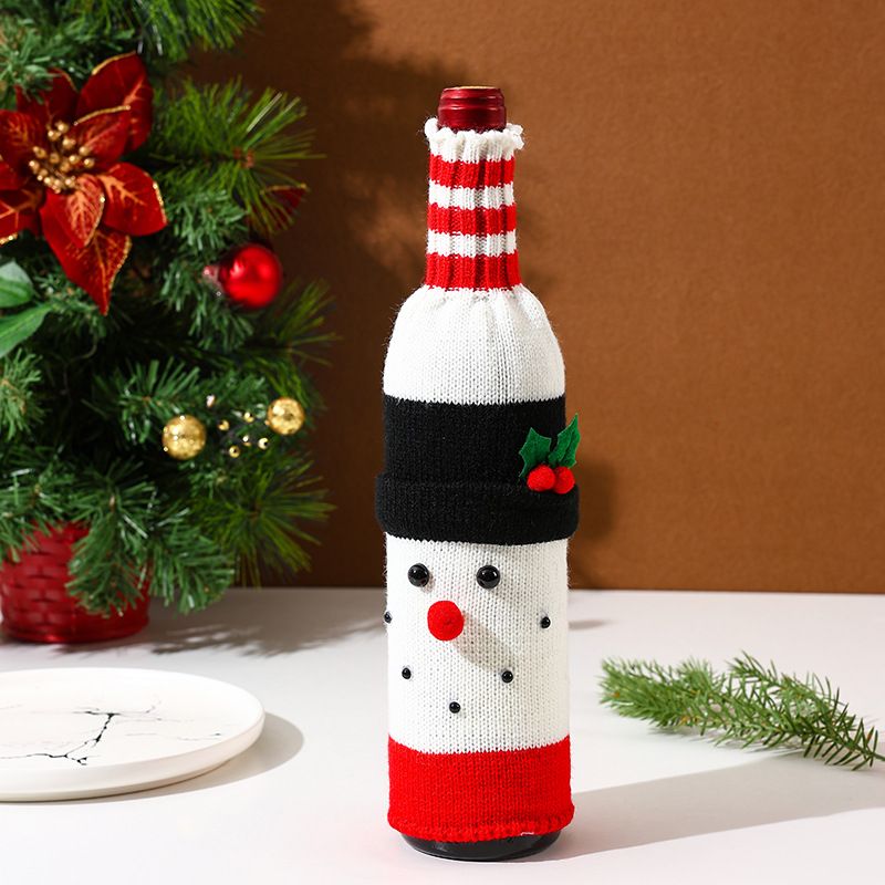 Snowman Designs Style Knitted Christmas Wine Bottle Cover - Festive Table Decor for Holiday Parties and Home Dining