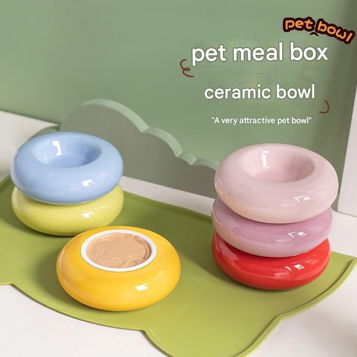 Green Ceramic Pet Donut Bowl - 50ml Food Dish for Cats and Small Dogs - Non Slip Base, Easy Clean Glaze, Compact Snack Feeder, Pastel Colours, Home and Travel Use