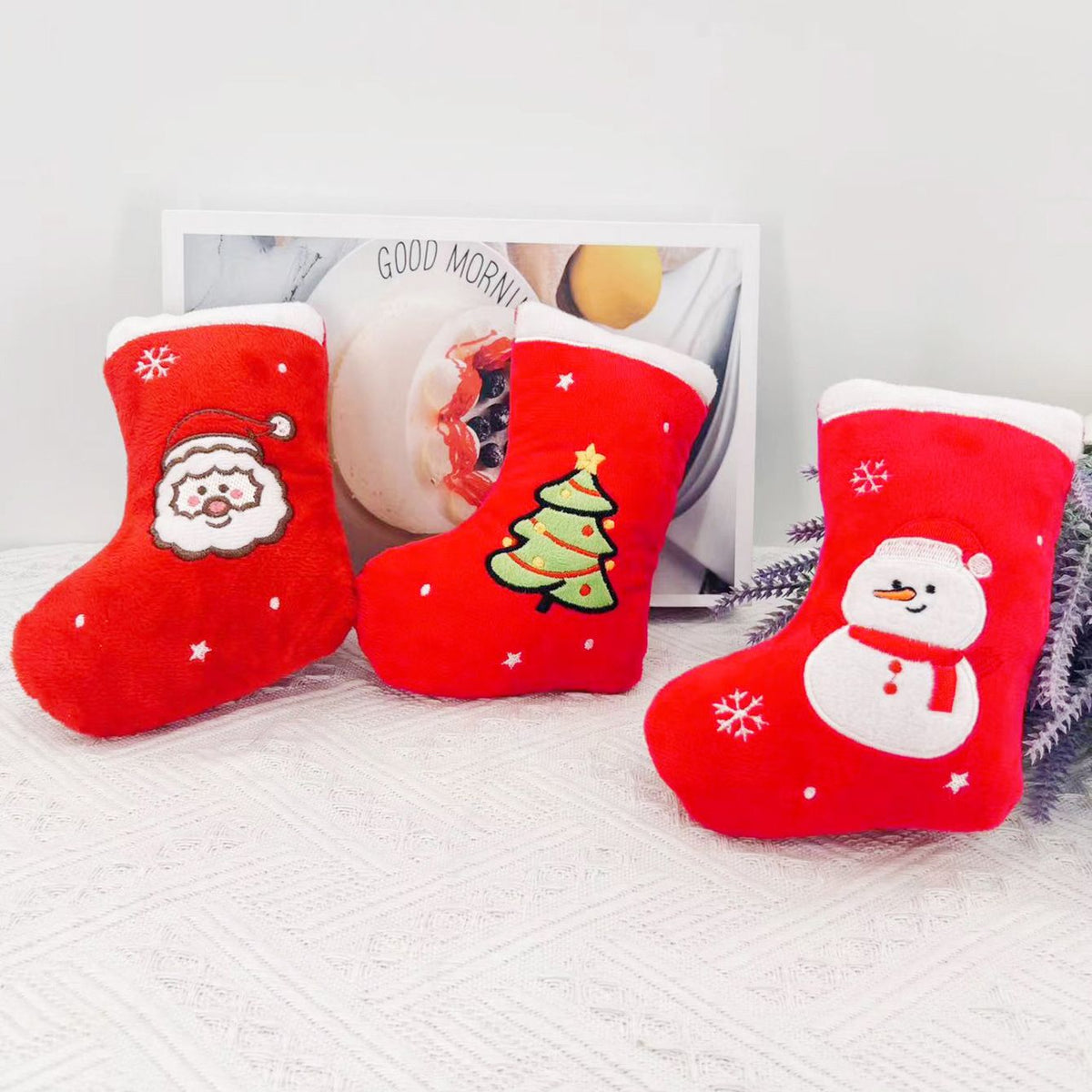 Christmas Squeaky Dog Toys 2 Pack - Christmas Tree Stocking Plush Toys, 16 x 11 cm, Lightweight Interactive Holiday Pet Toys for Indoor Play and Festive Gifts