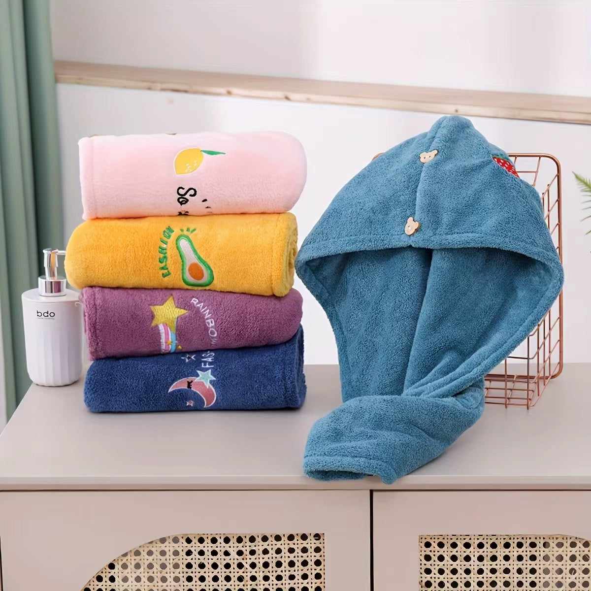 Ladies' Soft Quick-Dry Shower Cap Towel - Delicate Embroidery, Essential for a Refreshing Bath（light blue）