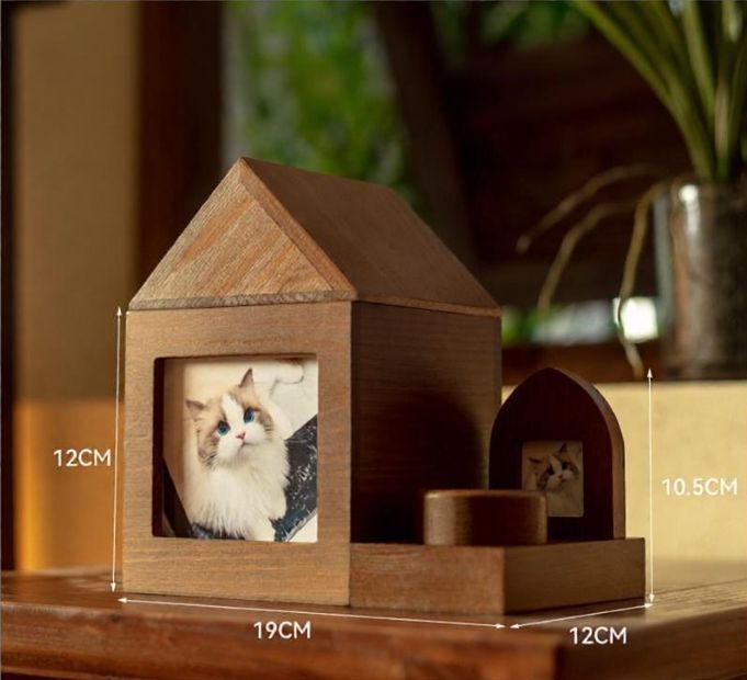Pet Urn Nostalgia Passing Away Dog Cat Cabin Urn with Photo Frame Pet Coffin - Brown - Size Small house