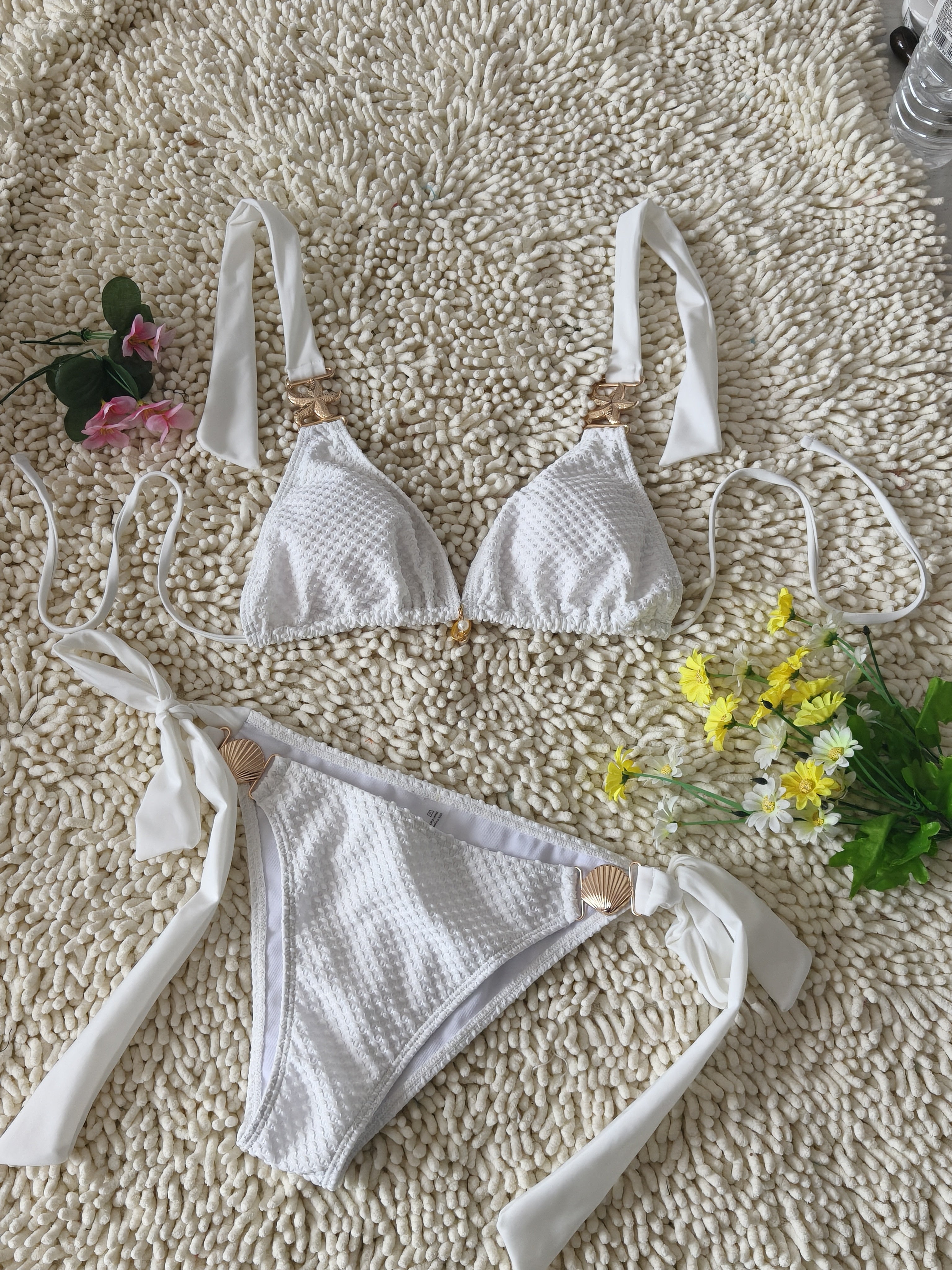 Three-Dimensional Pattern Fabric Bikini White Simple Metal Chain Swimsuit Sexy Deep V Tie Swimwear Size M
