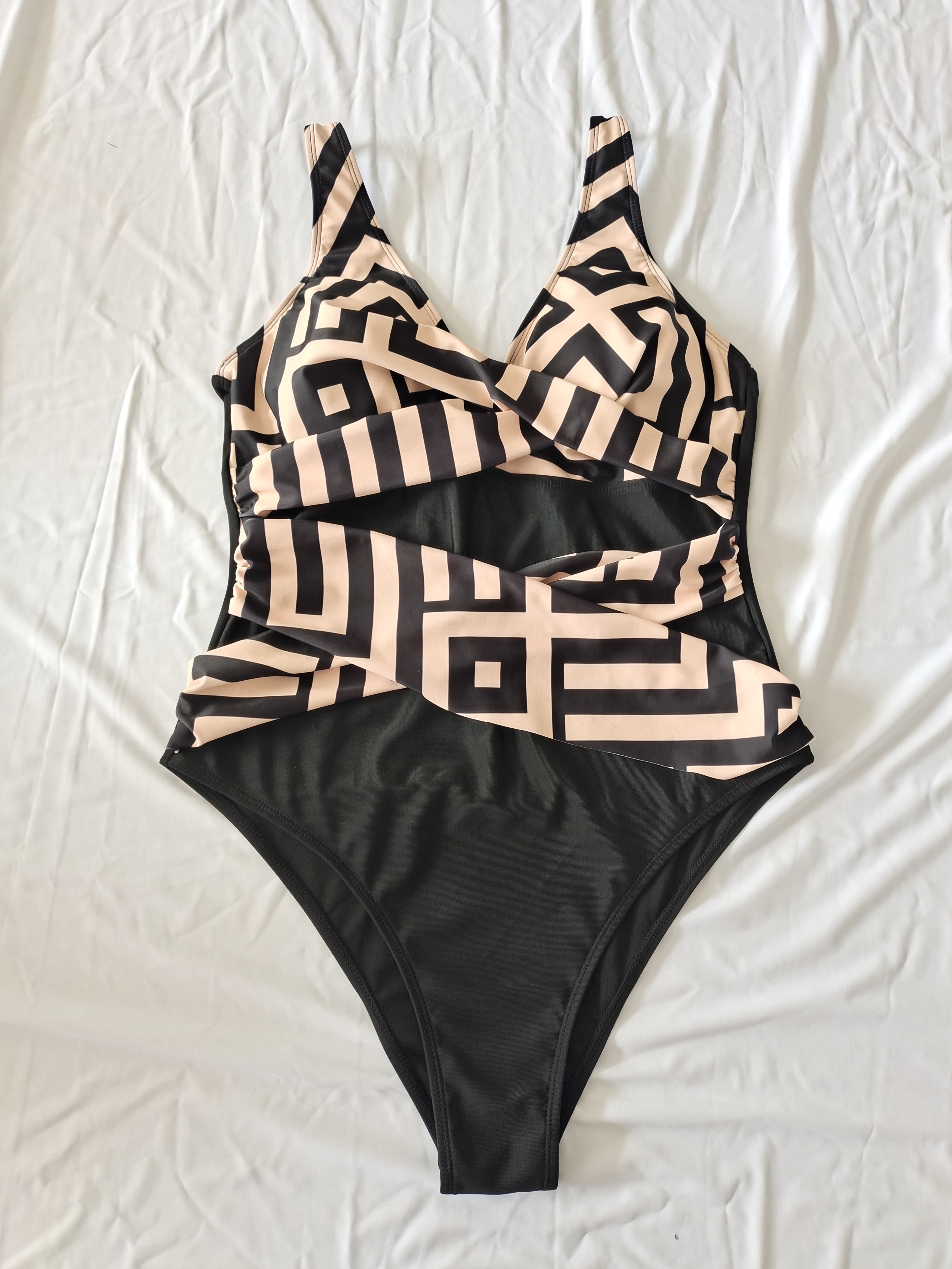 Plus Size One-Piece Deep V-Neck Swimsuit with Waist Tie Design Size 0XL