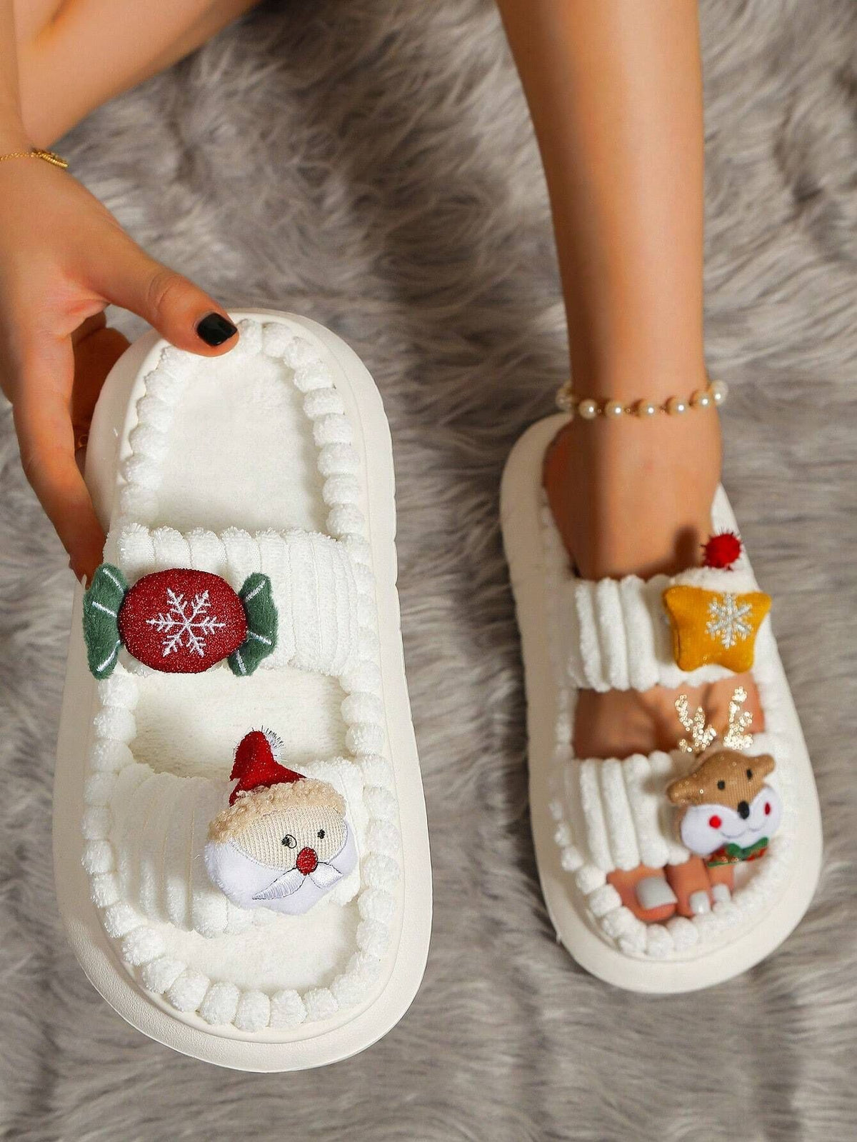 Christmas Cartoon Plush Slippers, Unisex Lightweight Thick-Soled Anti-Slip Fuzzy Slippers for Couples & Family(white-43-44)