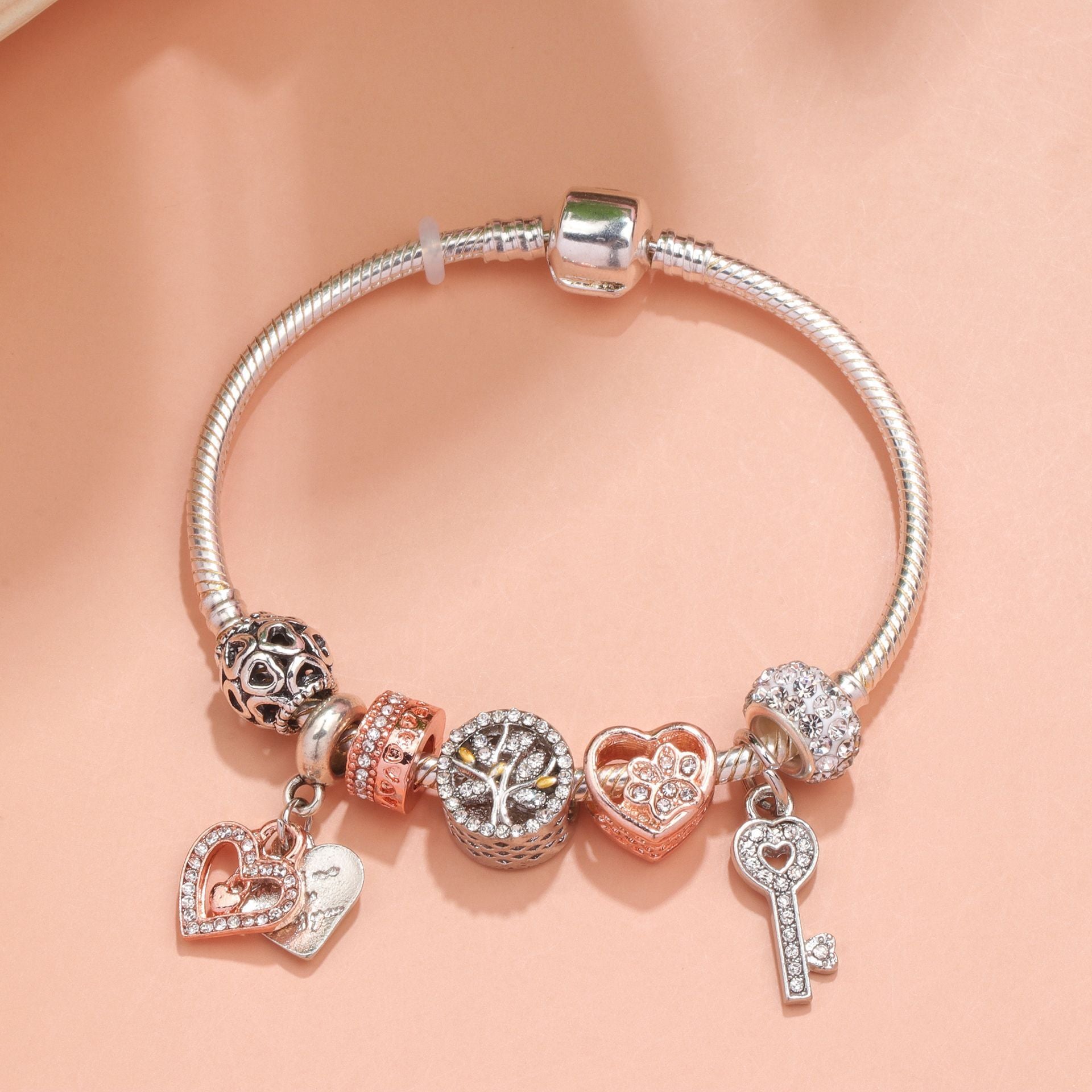 Crystal-studded Hollow Heart Key Tree of Life Bracelet(silver,17cm)