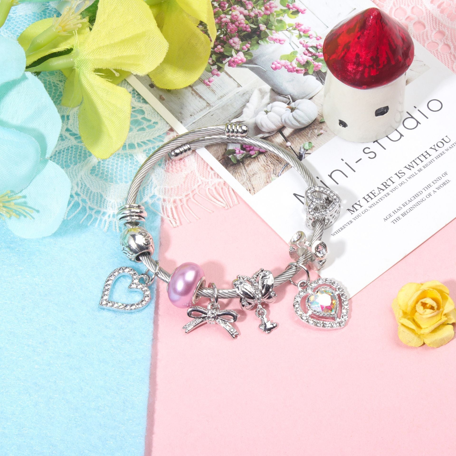 Cute Heart-shaped Beaded Bracelet with Rhinestones(19cm)