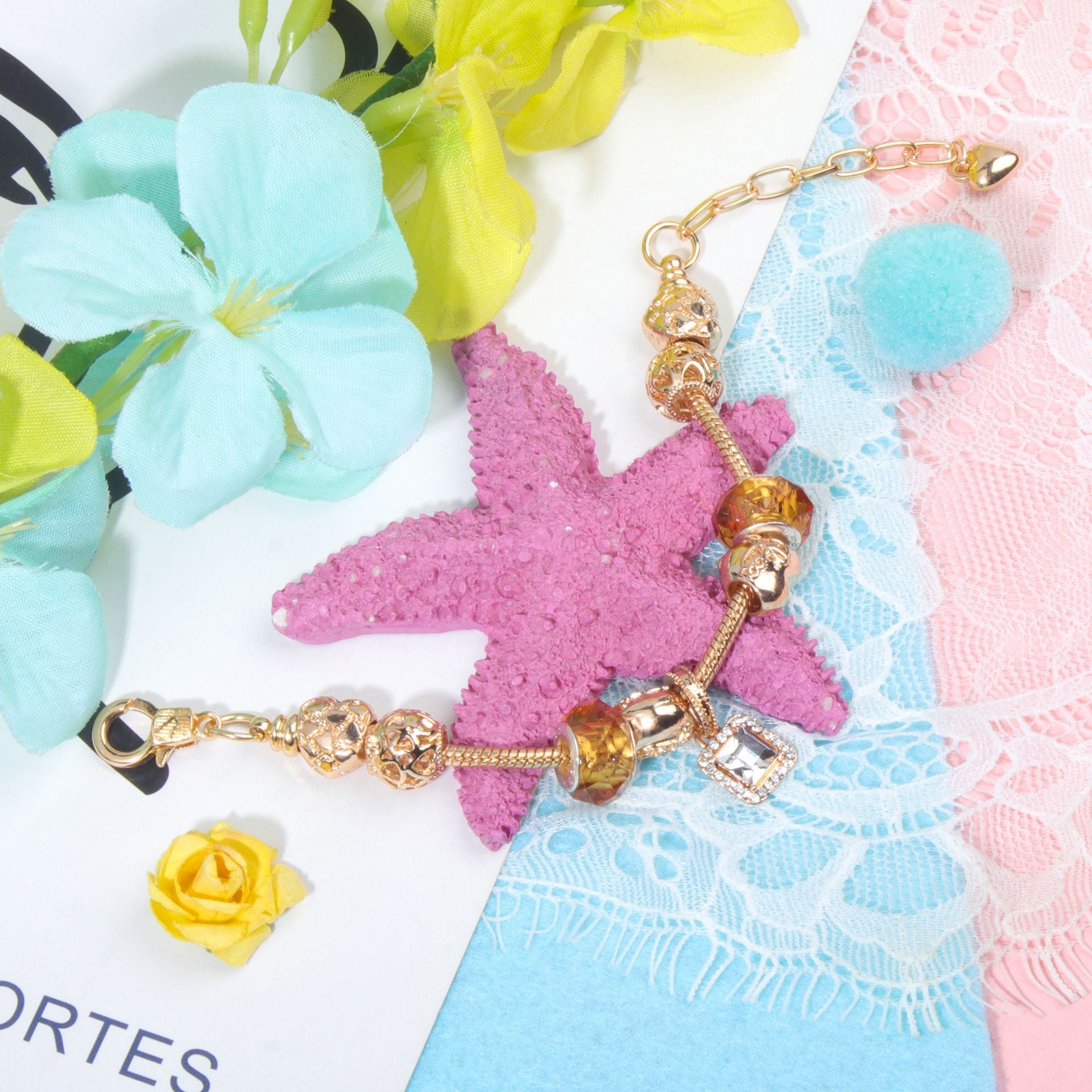 Golden Heart Zircon Hollow Bead Bracelet with Rhinestone Pendant(18cm)