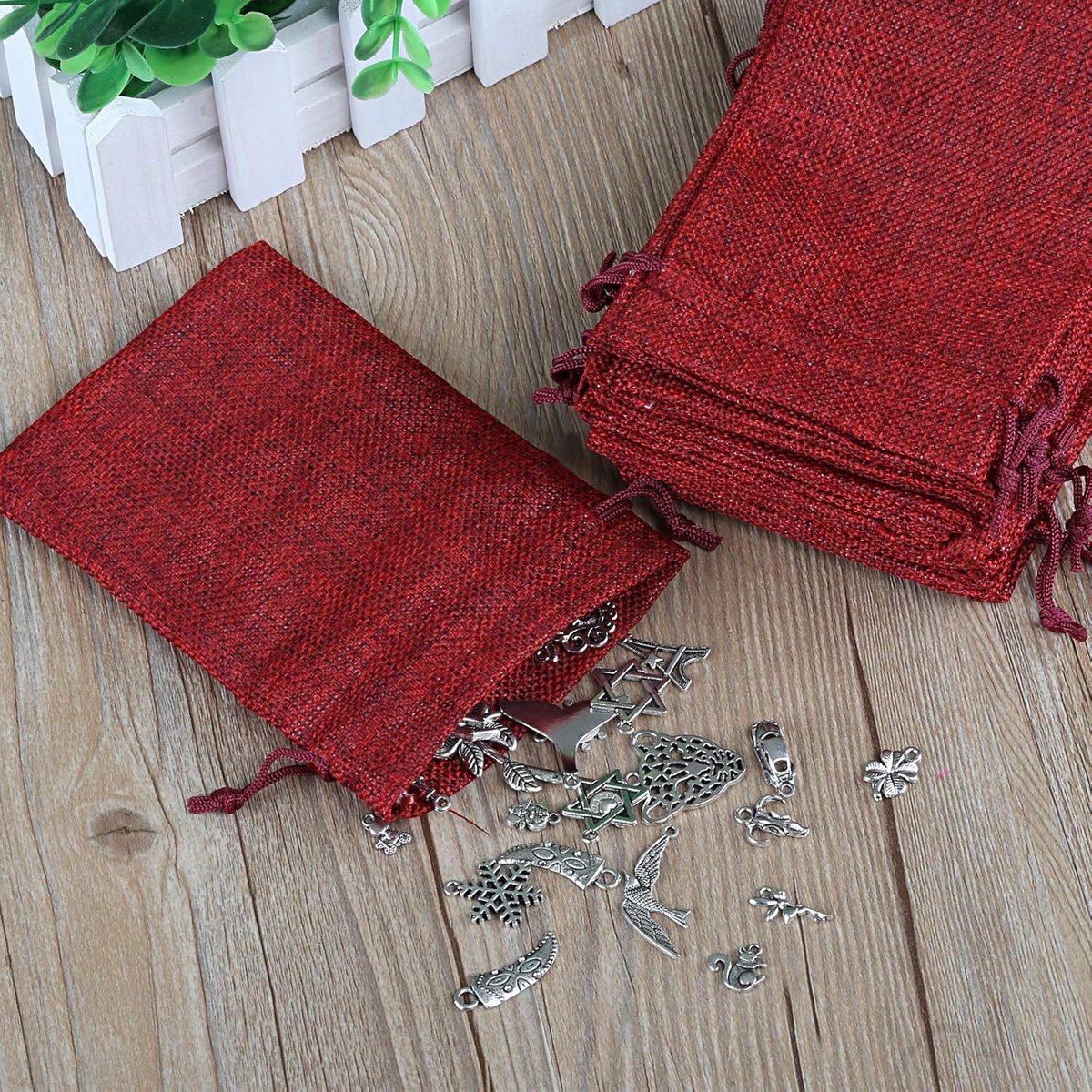 24 red jute bags - suitable for Christmas advent calendars, natural fabric gift bags - 10 x 14 cm