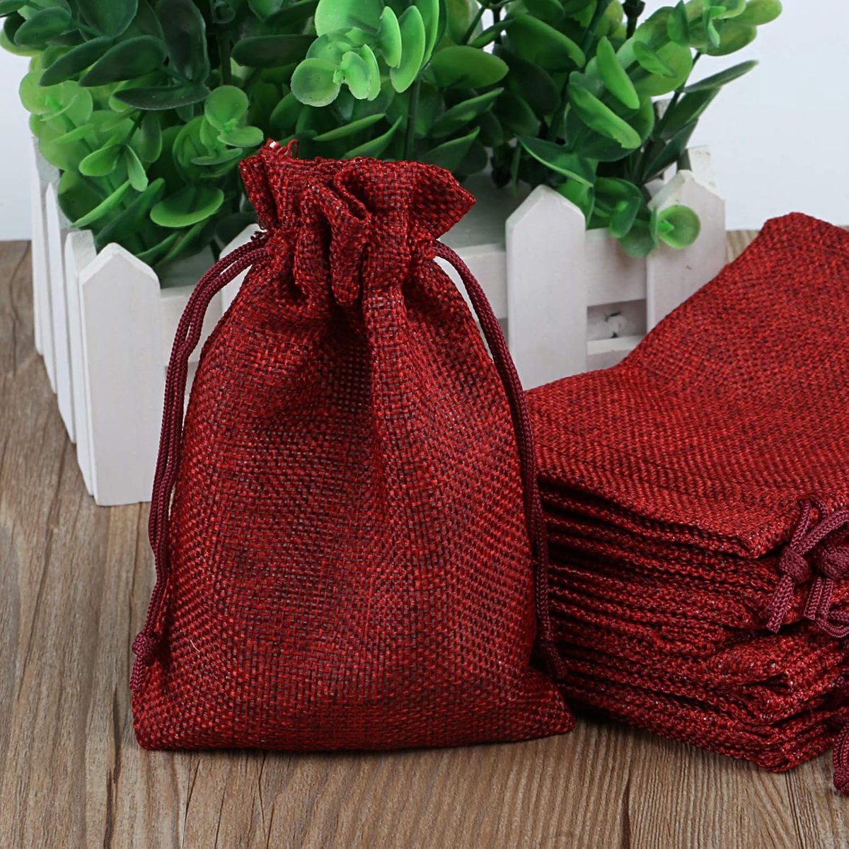 24 red jute bags - suitable for Christmas advent calendars, natural fabric gift bags - 10 x 14 cm