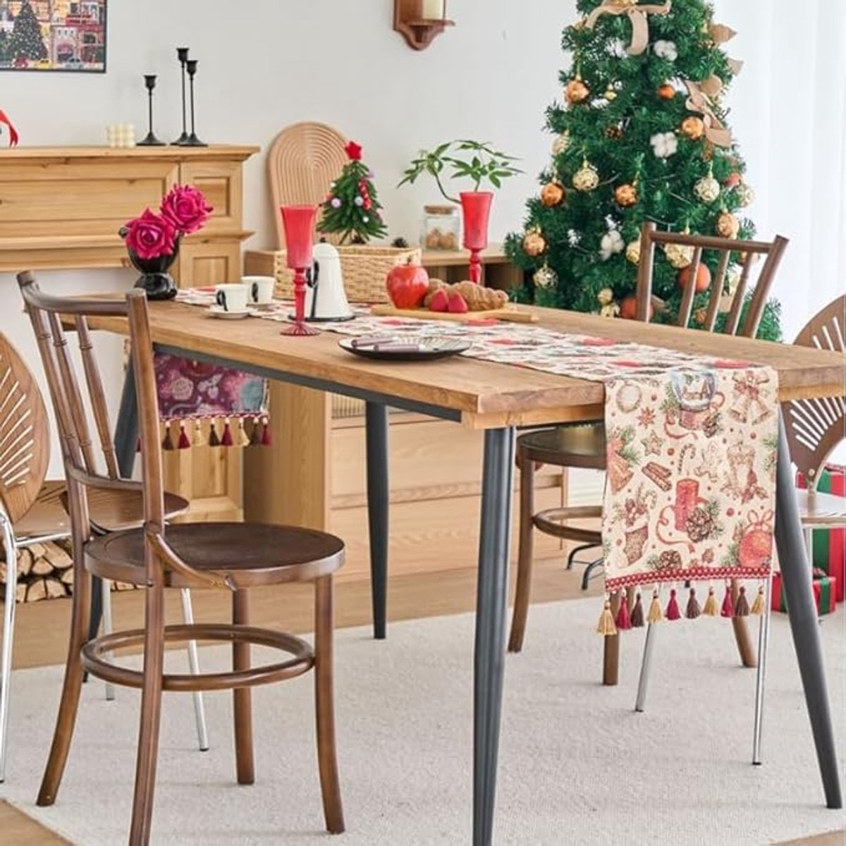 Table Runner - Christmas Table Runner - Home Decoration - Christmas Decoration - Christmas Snowball Pattern Table Runner - Suitable for dining tables and cabinets - Can be used for Thanksgiving, parties, Christmas, weddings, banquets and New Year's decora