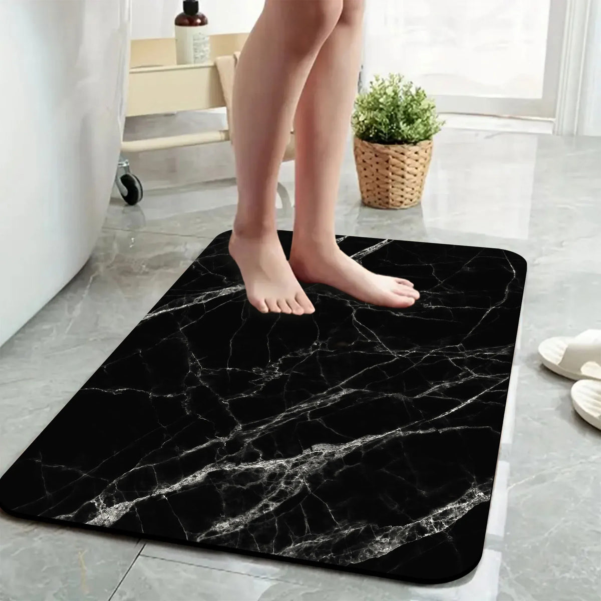 1 Piece Marble Texture Bathroom Rug, Non-Slip Quick Dry Bath Mat for Tub, Shower, Floor and Indoor Outdoor Use, Black