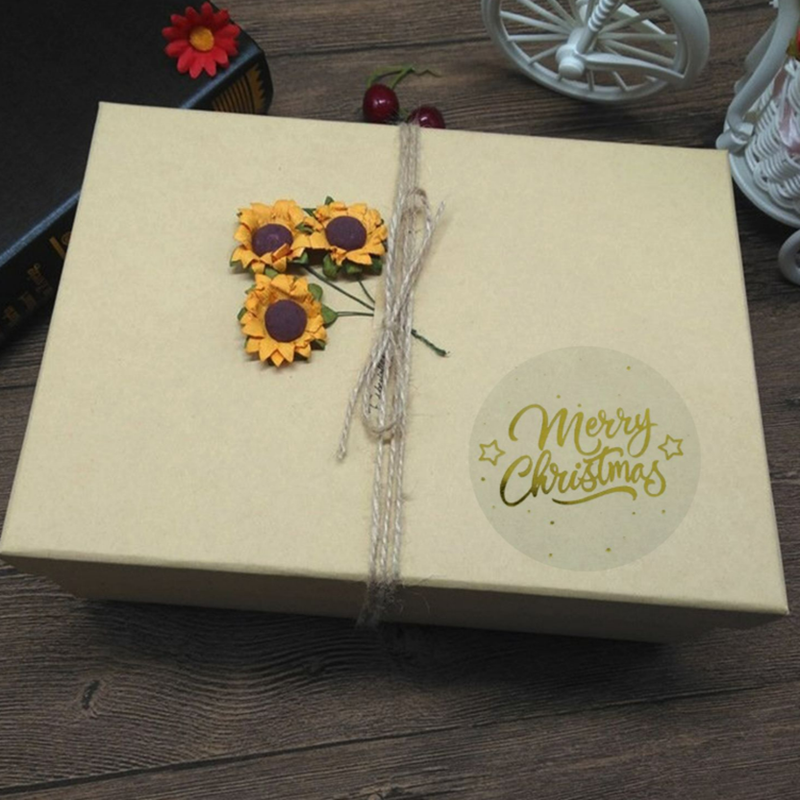 500 Pack Merry Christmas Stickers, Gold Self Adhesive Round Labels on 1 Roll for Gift Wrapping, Envelopes, Cards and Holiday Crafts