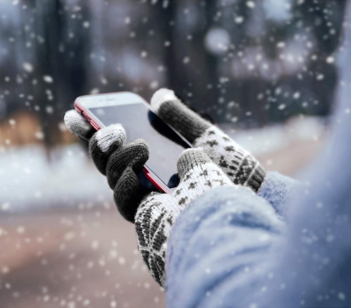 3 Pairs Touch Screen Gloves with Snow Flower Pattern, Warm Knit Winter Gloves Christmas Gifts Stocking Stuffers for Women Black White Red