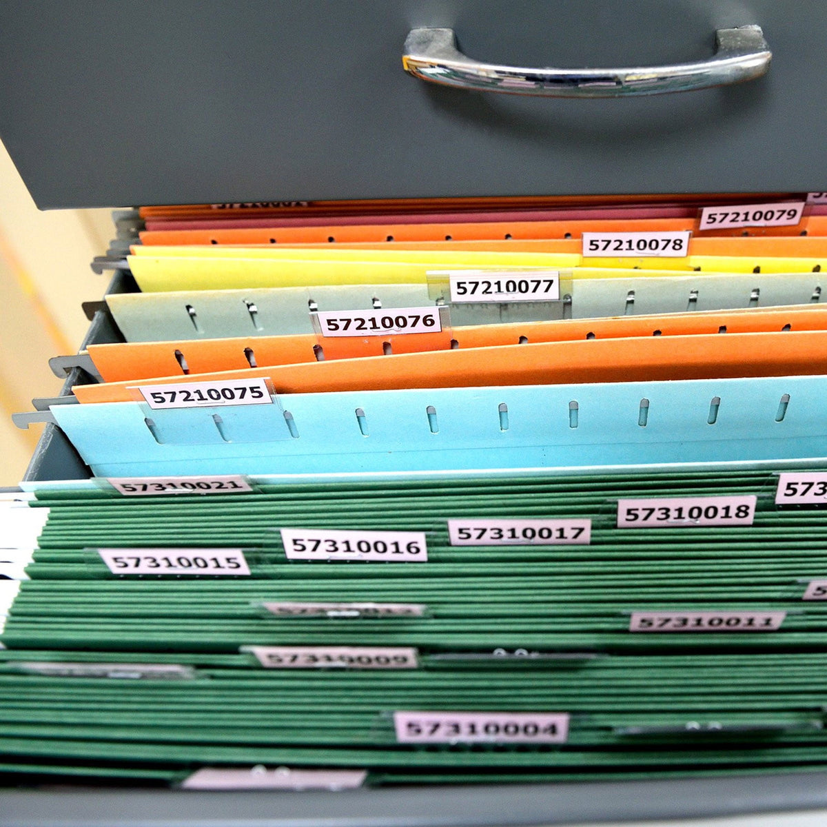 25 Pack Hanging File Folder Tabs, Clear Plastic Label Tabs and Inserts for Filing Cabinets and Office Organization, Green, 3 in
