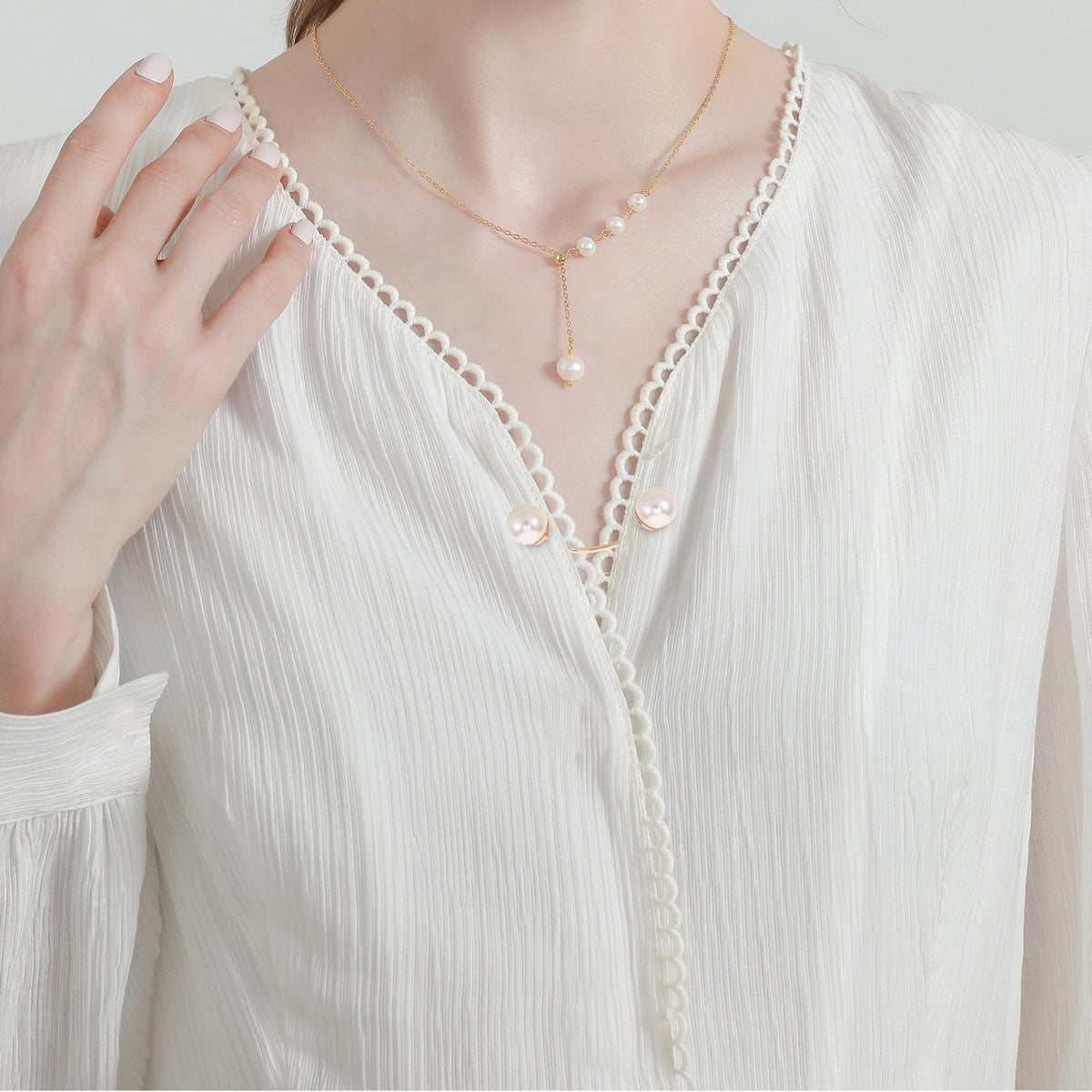 5pcs No Sew Chest Brooch Set with Multi Artificial , Anti Exposure Decorative Pins for Women Shirts