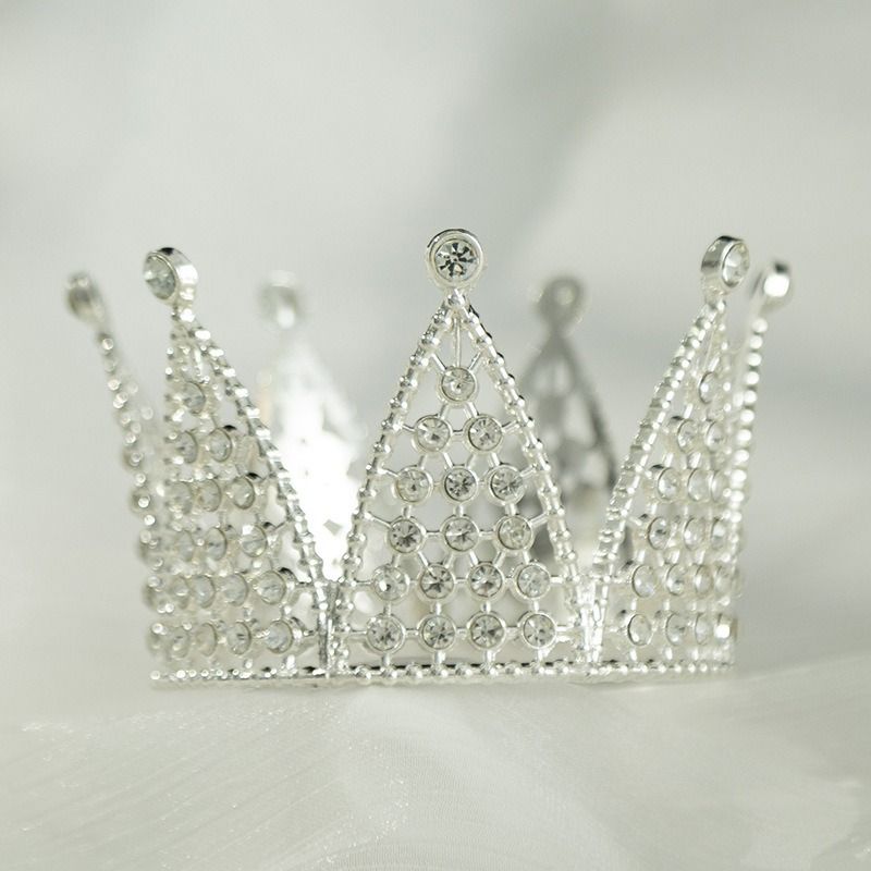 8 Pieces Mini Crowns for Flower Bouquets Mini Crown Cake Topper Small Princess Cake Decoration for Women Lady Girl Bridal