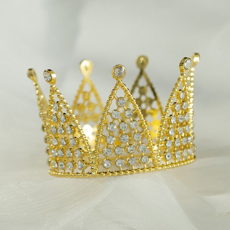 8 Pieces Mini Crowns for Flower Bouquets Mini Crown Cake Topper Small Princess Cake Decoration for Women Lady Girl Bridal