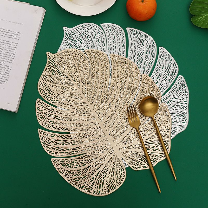 Leaf Placemats Set of 2 Vinyl Place mats Tropical Leaves Tablemats Table Setting Kitchen Table Mats for Dining Table Holiday