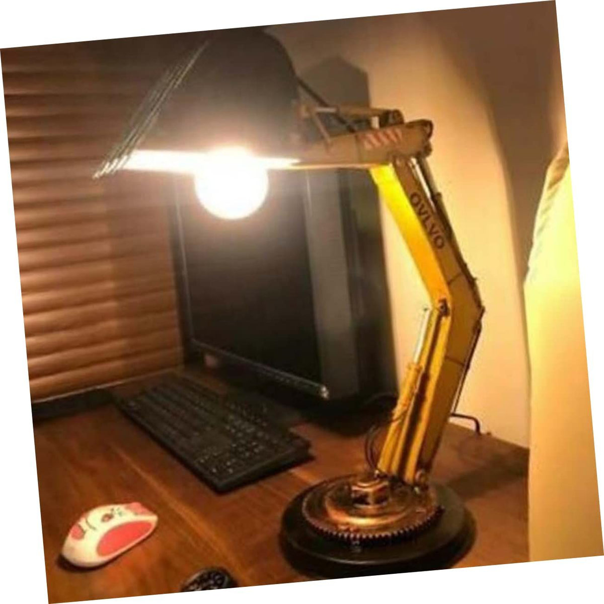 Desk Decoration Study Boys Decor Movable Minimalist for Arm Creative Bedroom Excavator Unique Construction Desktop Table LED
