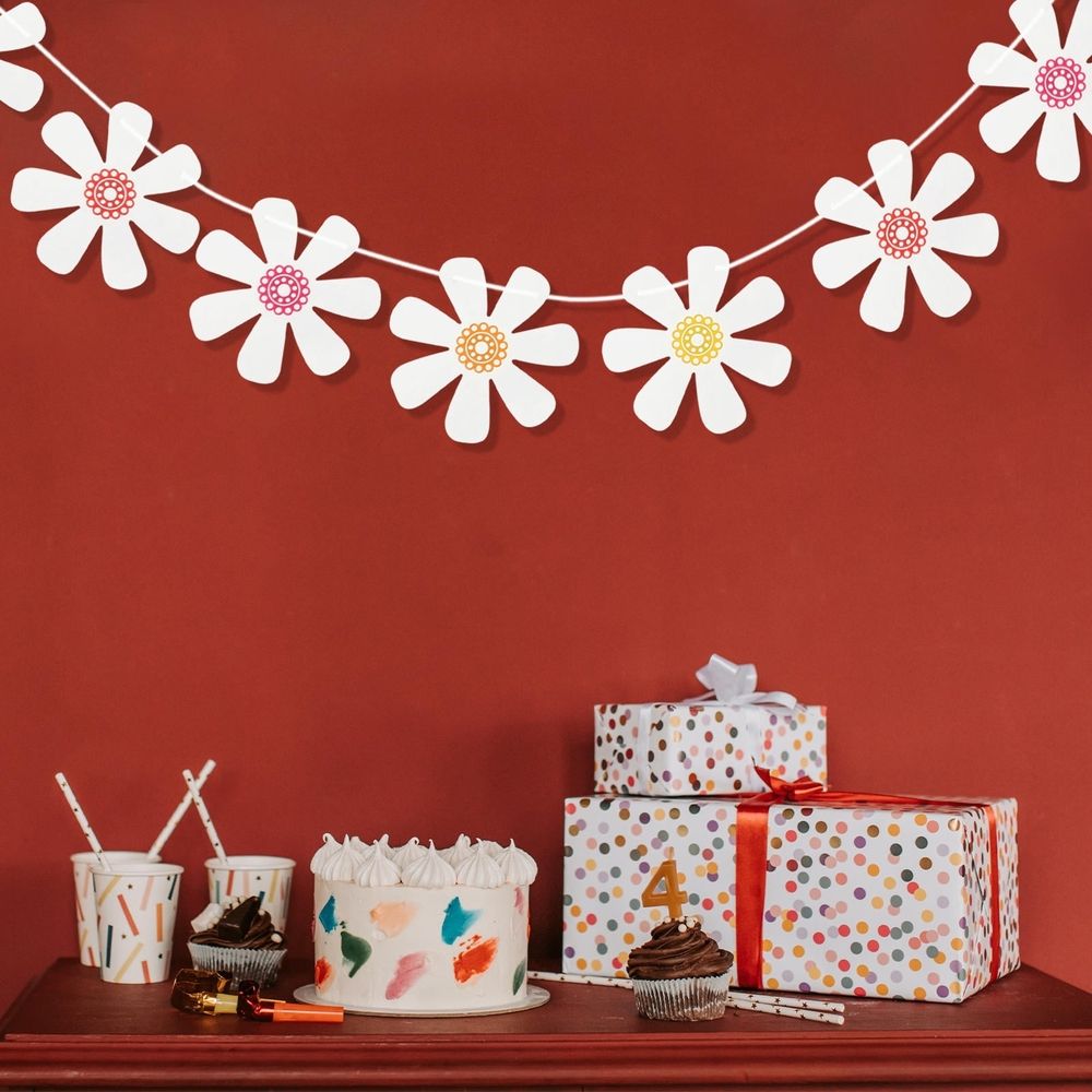 Happy Birthday Banner Daisy Garland Bunting Decor White Paper 5Pack 6.68x6.68x0.04in