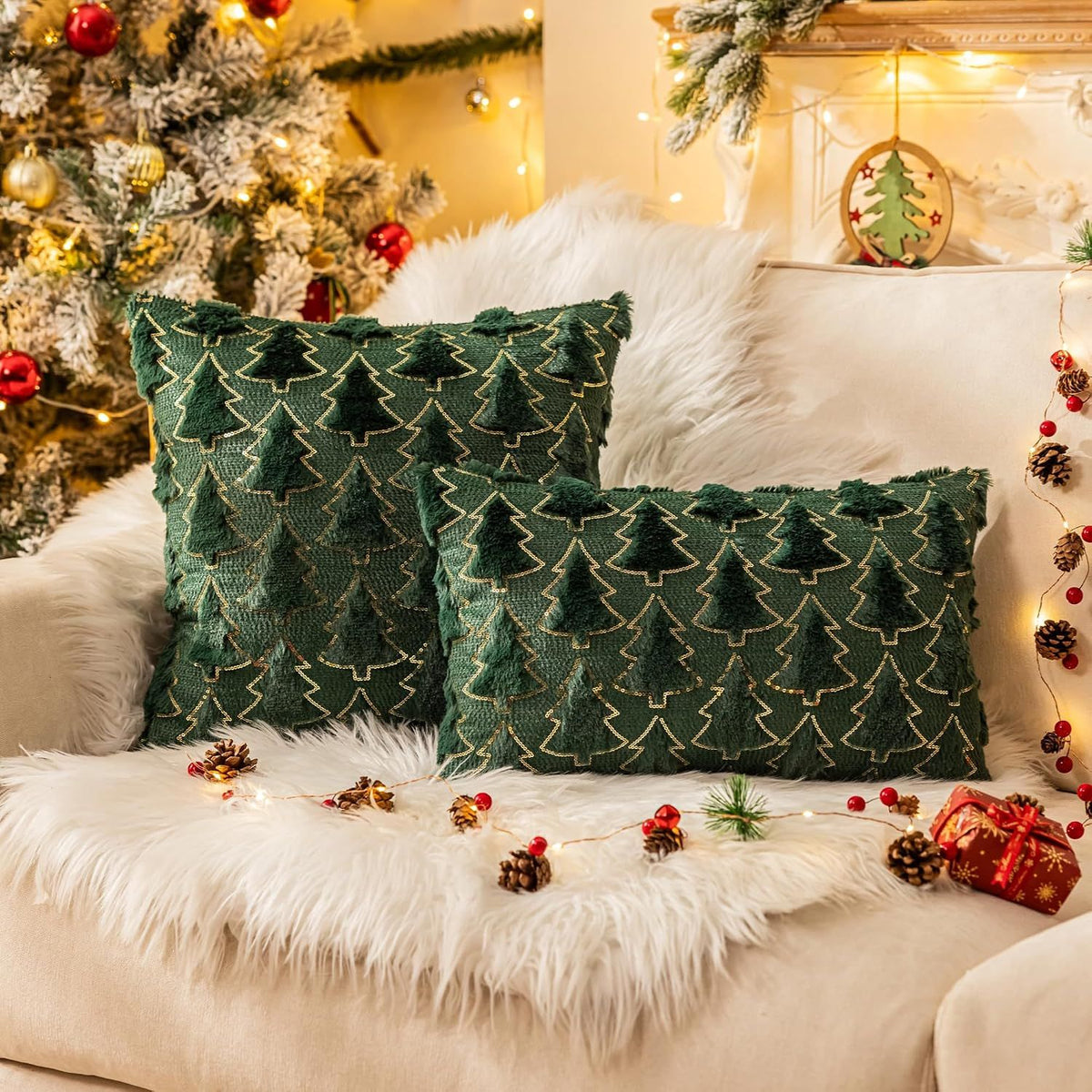 Christmas Tree Green Throw Pillow Covers 18x18, Soft Faux Fur Sequins Throw Pillows for Couch Sofa Bed Room Cushion Covers Holiday Decorations