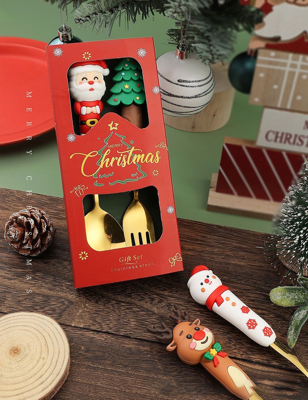 Lovely Santa Reindeer Handle Stainless Steel Utensil Set, 2Pcs Large Golden Spoon Fork Style C, Ideal for Holiday Party Arrangement and Gift Exchange