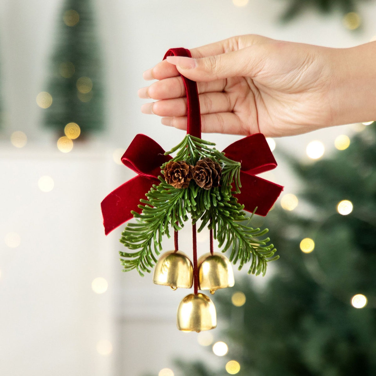 Christmas Pine Cone Triple Red Bell Tree Hanging Pendant, Indoor Xmas Layout Accessory Suitable for Christmas Holiday Gift Hampers, Model D5