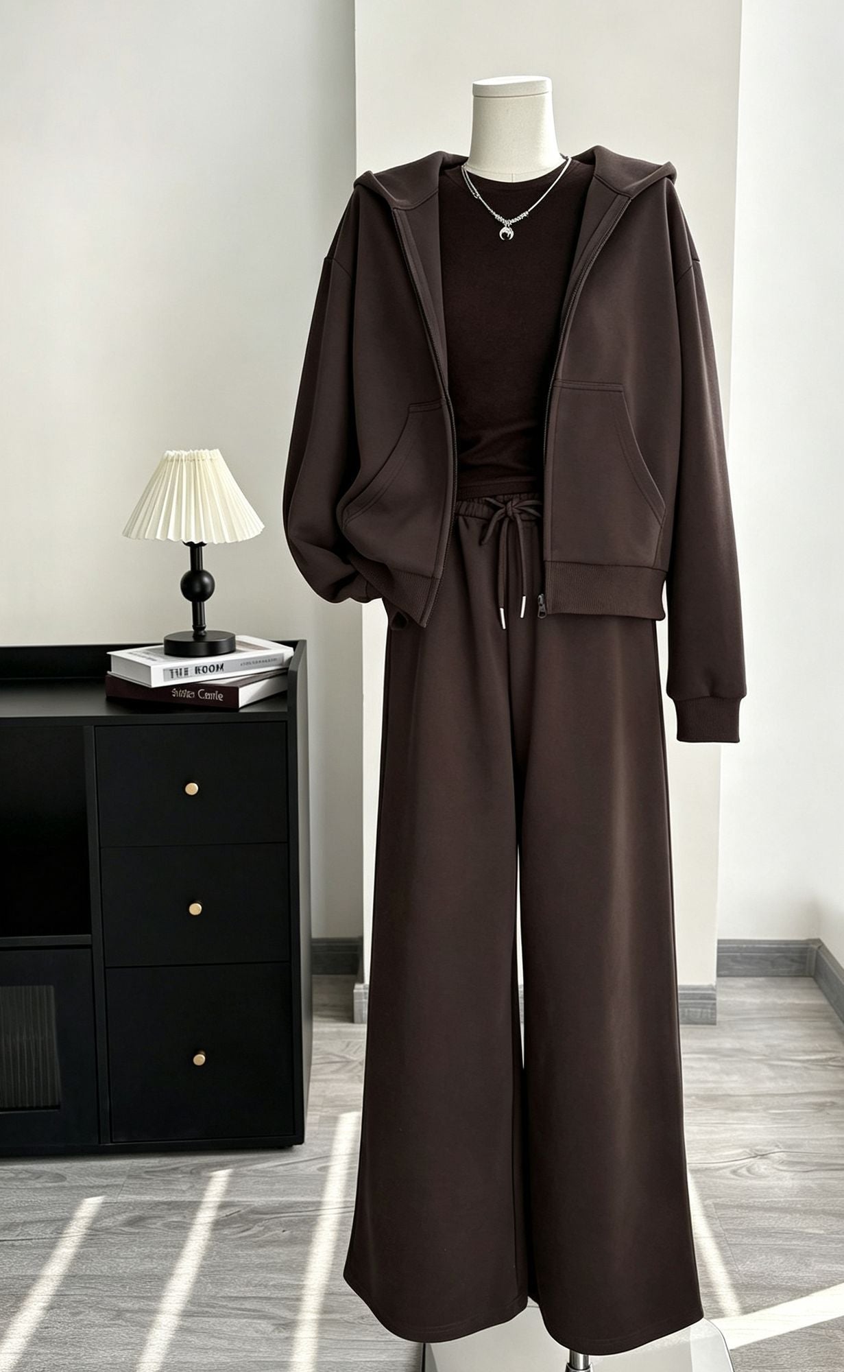 Women Chestnut Brown Three-Piece Casual Sweatsuit, Oversized Comfort Fit Size L, Ready-to-Wear Daily Wardrobe Essential