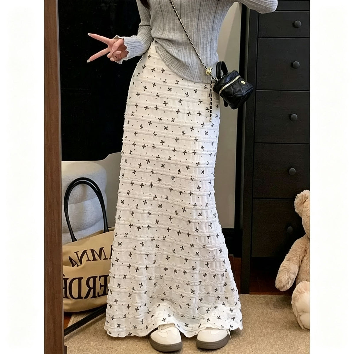 White Size L | French Style Lace Floral Mermaid Skirt | Christmas Tummy-Concealing Gift | High Waist Draped Loose Slimming Casual Skirt