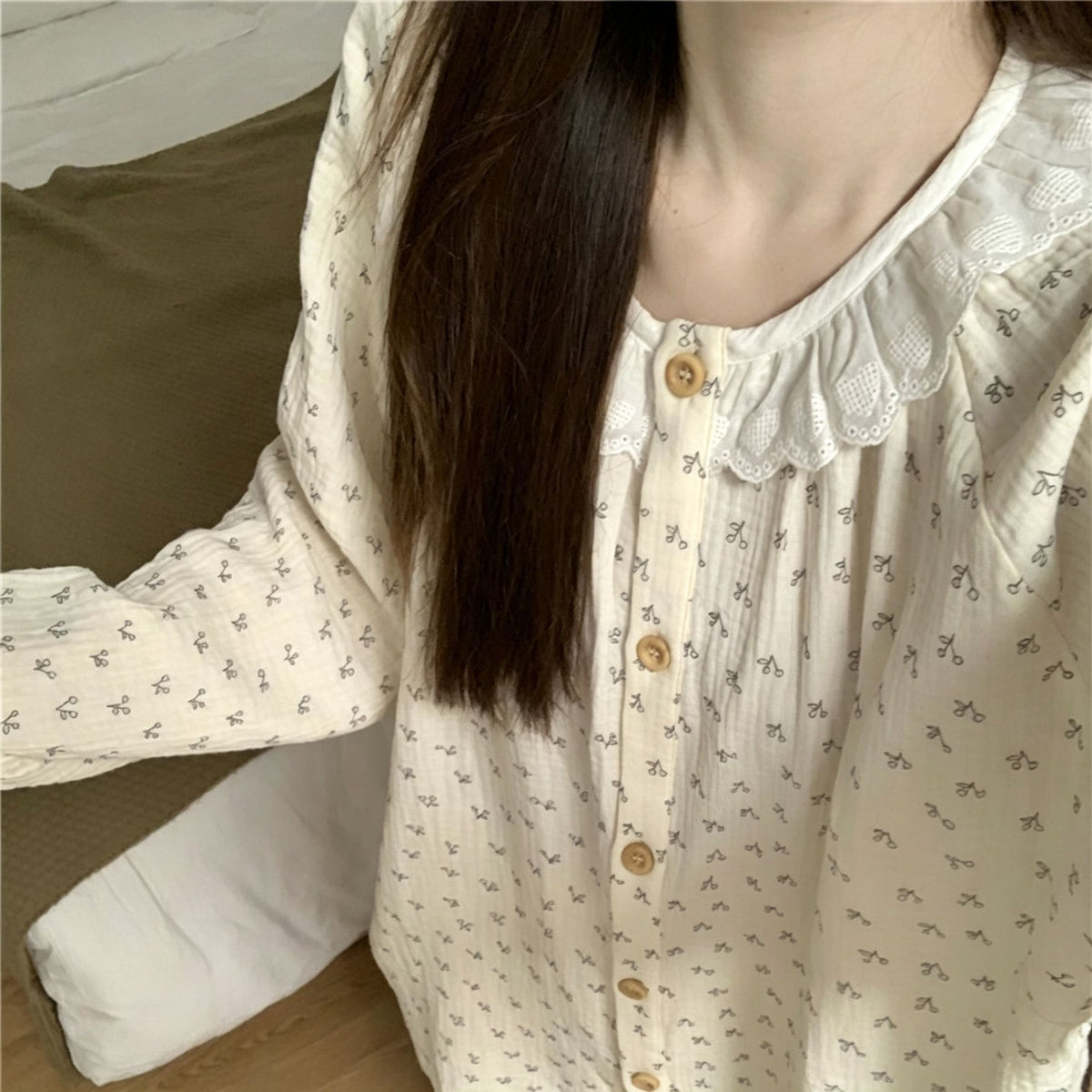 Lace Floral Crinkle Size XL | Plus Size Crinkled Pajamas | Christmas Lace Girly Gift | Plus Size Friendly Vintage Loungewear