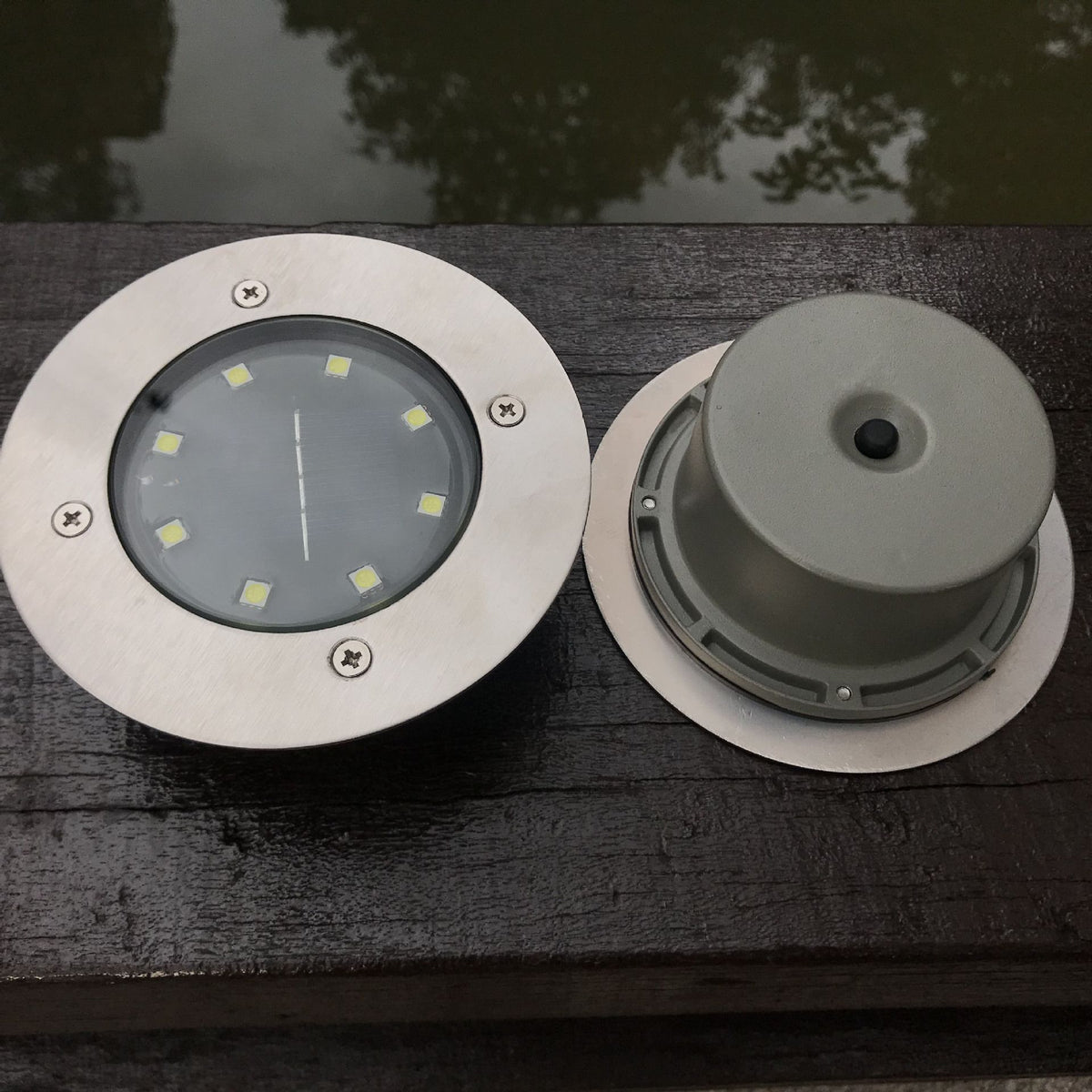 4Pcs Solar 8LED Cast‑Aluminum Buried Ground Lamps Warm Light Waterproof Lawn Lamp Villa Backyard Halloween Holiday Outdoor Decor Light