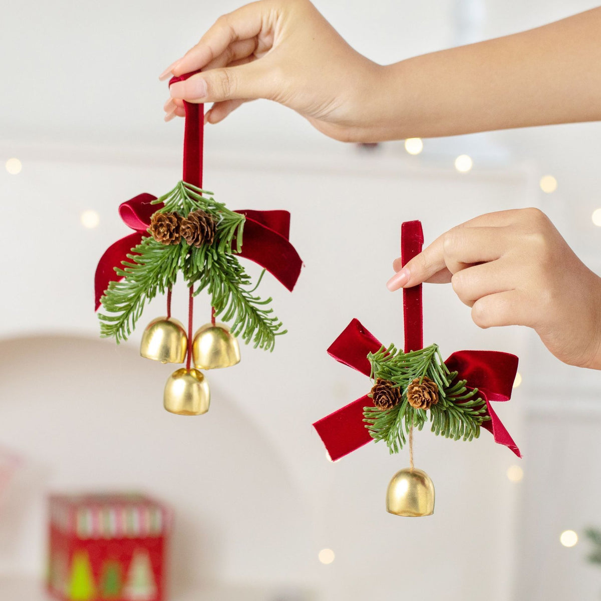 D5 Pinecone Triple Bells Red 2 Pack