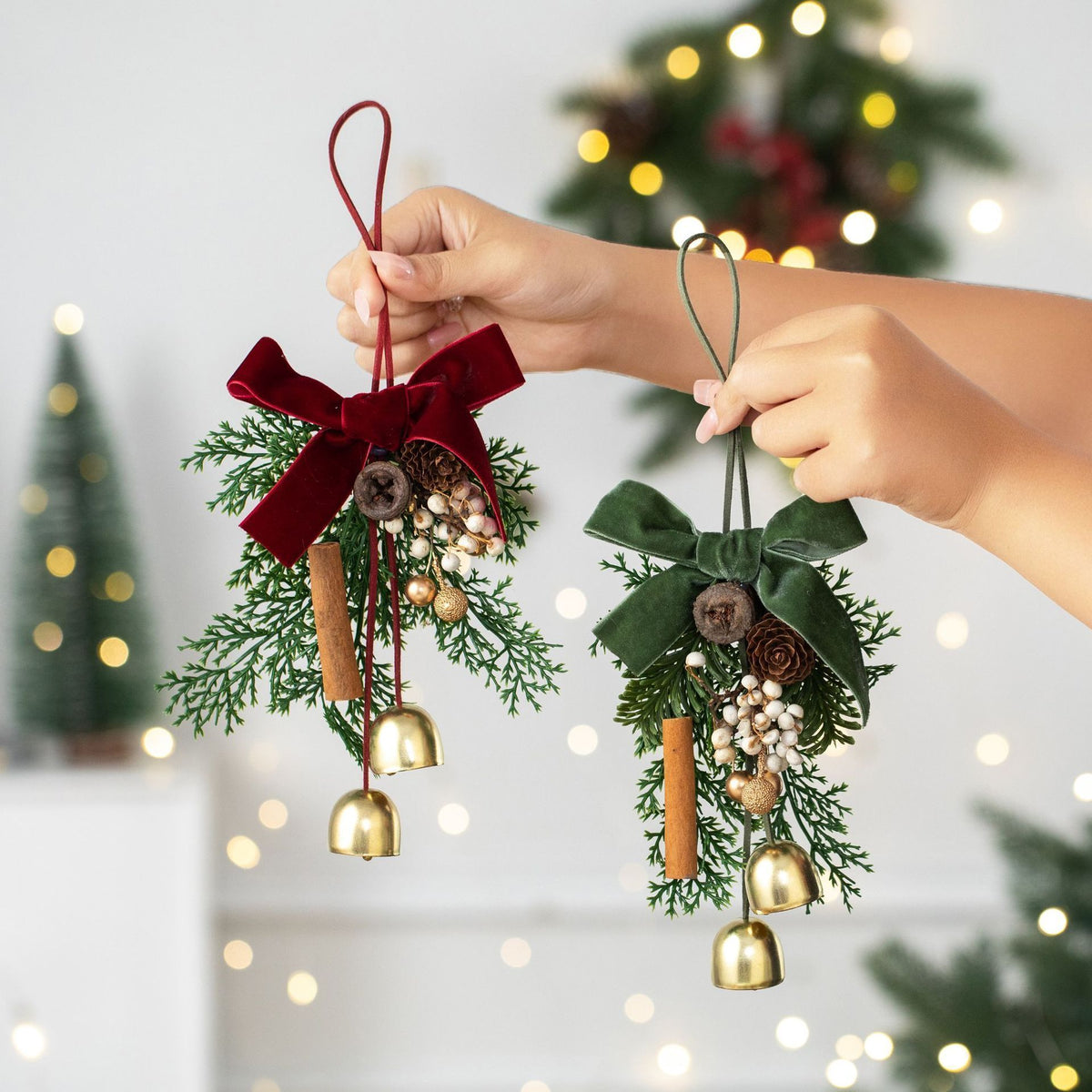 D10 Christmas Wreath Ornament Heart 2 Pack