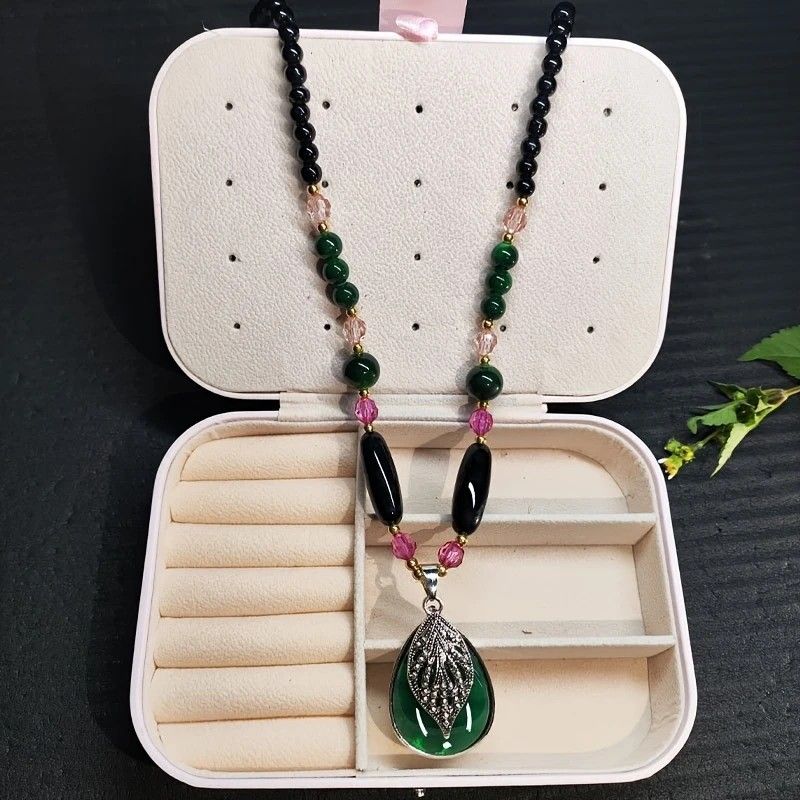 European and American trendy retro necklace, color-block beads and leaf-shaped pendant, simple and elegant, 78cm versatile chain, perfect for daily and smart casual looks.