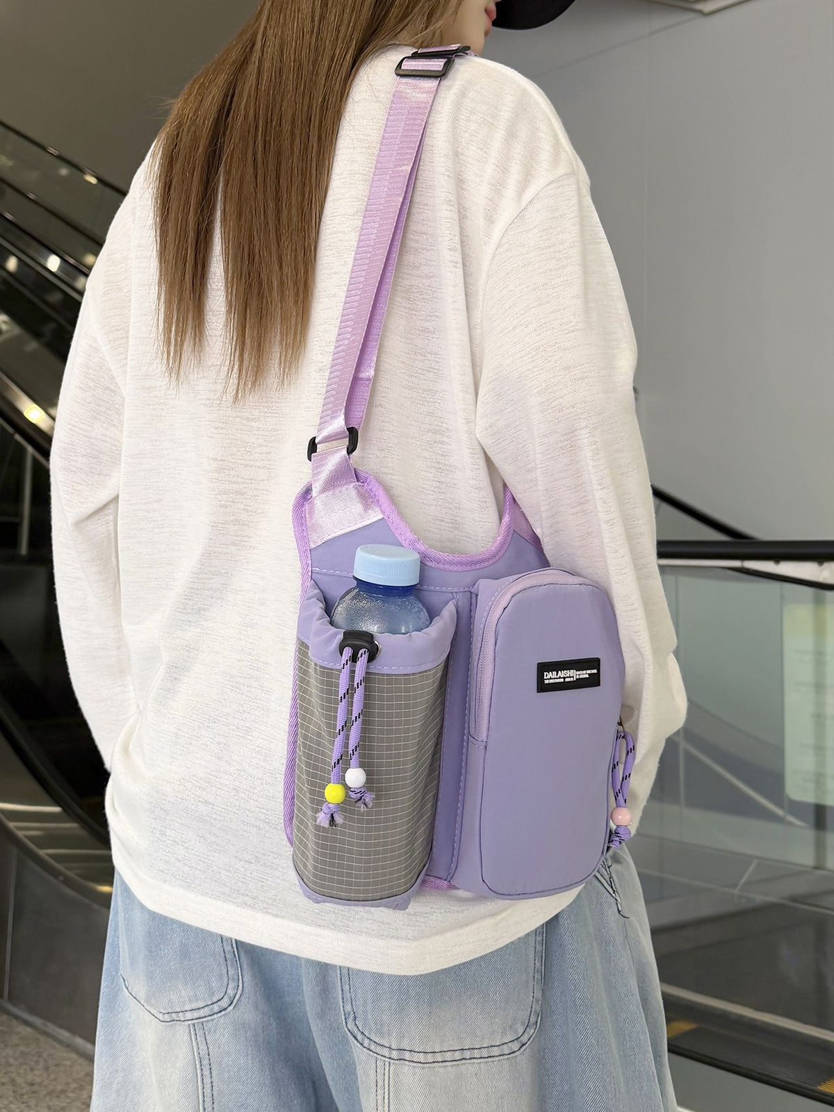 Women's Crossbody Phone Bag, Dopamine Color-Block Drawstring Bucket Bag, Pendant Accent Women's Backpack, Lightweight Casual Bag, Perfect for Commuting, Travel & Cycling.(brown)