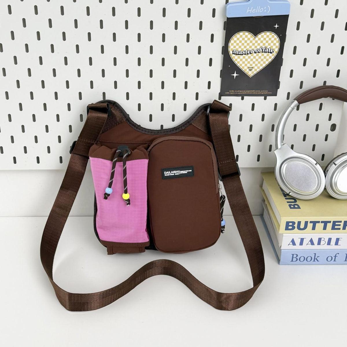 Women's Crossbody Phone Bag, Dopamine Color-Block Drawstring Bucket Bag, Pendant Accent Women's Backpack, Lightweight Casual Bag, Perfect for Commuting, Travel & Cycling.(brown)