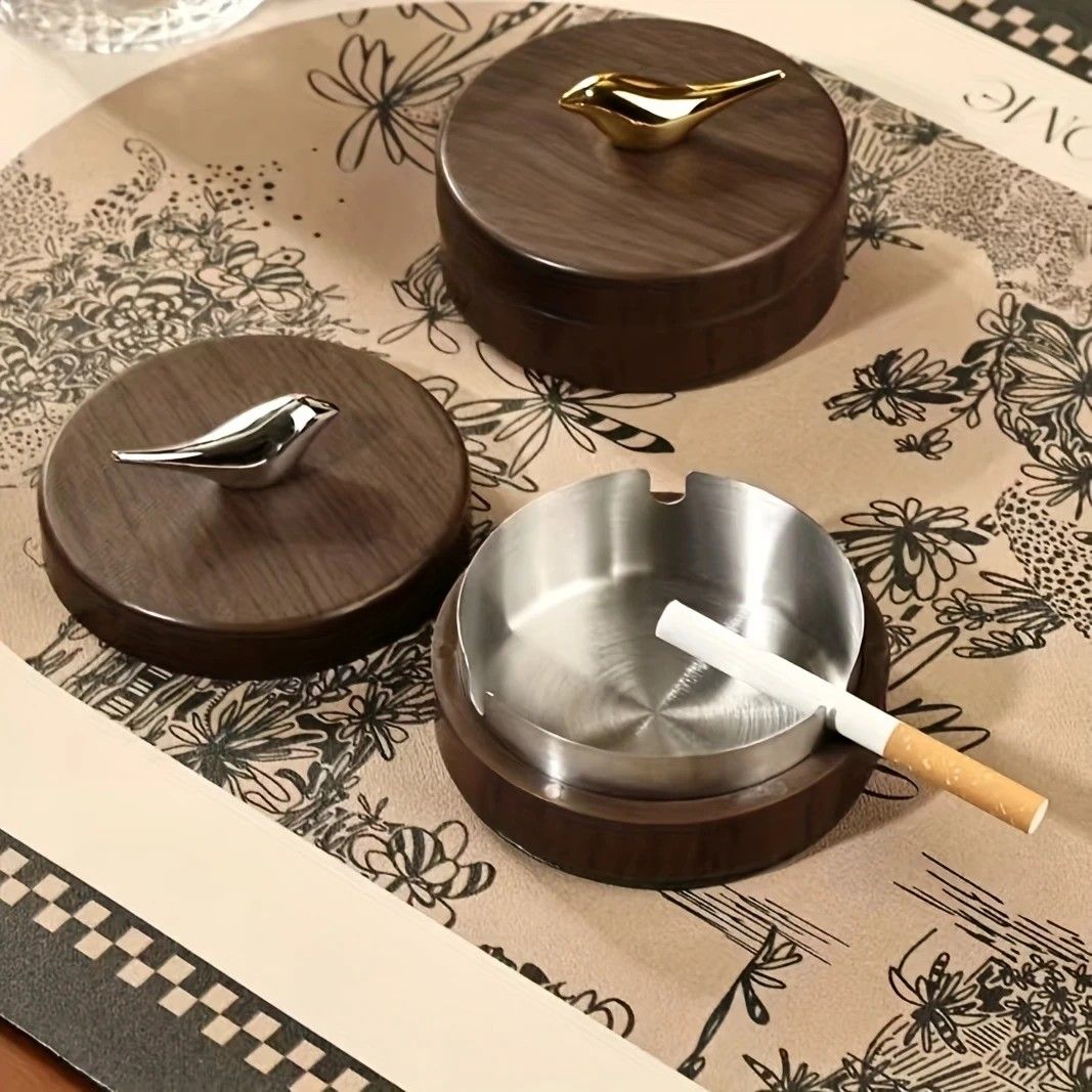 1 Light-Luxury Fashion Desktop Ashtray | Creative High-End Living Room Home Decor, Personalized Car Ashtray with Lid, Retro Aesthetic, the Perfect Gift for Homeowners.Golden bird golden liner