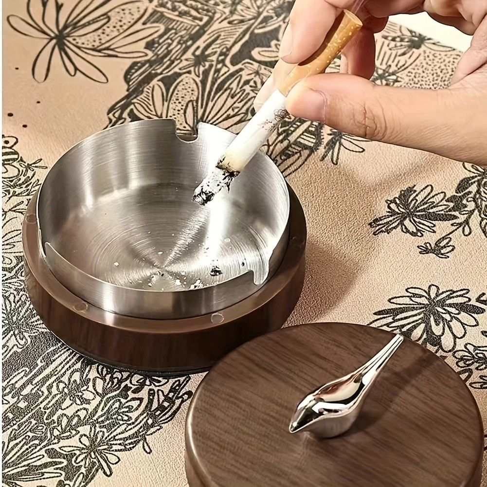 1 Light-Luxury Fashion Desktop Ashtray | Creative High-End Living Room Home Decor, Personalized Car Ashtray with Lid, Retro Aesthetic, the Perfect Gift for Homeowners.Golden bird golden liner
