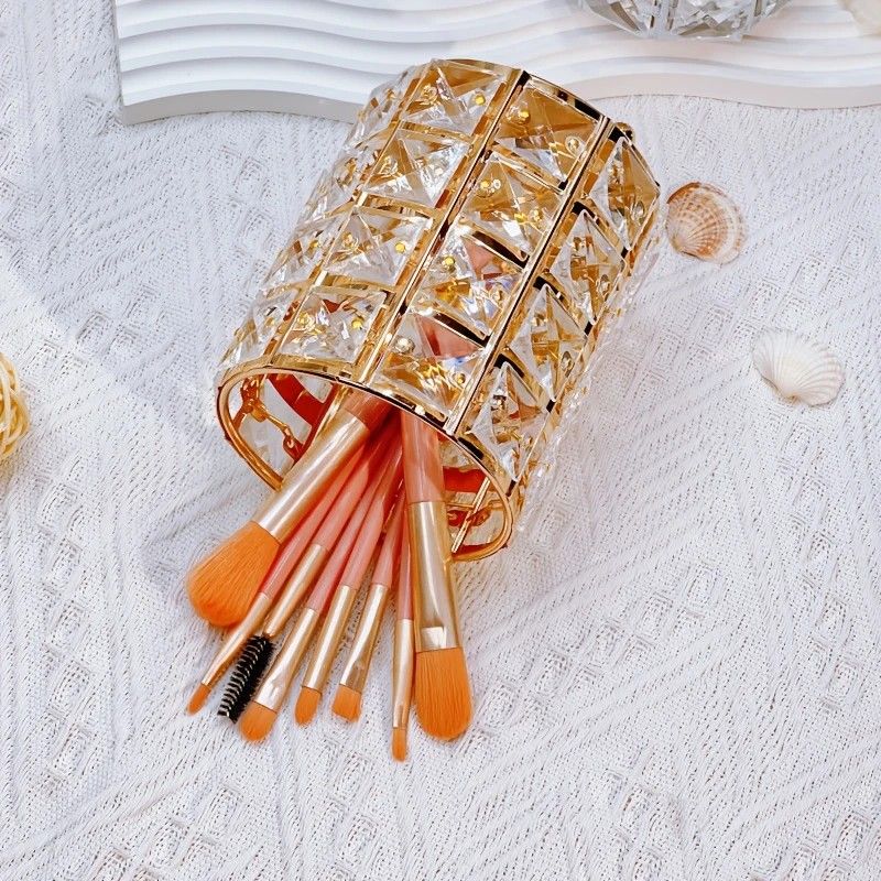 1 piece crystal pen holder, round creative desktop makeup brush storage box, polished cast iron metal art decorative display piece, lightweight and desktop style.golden