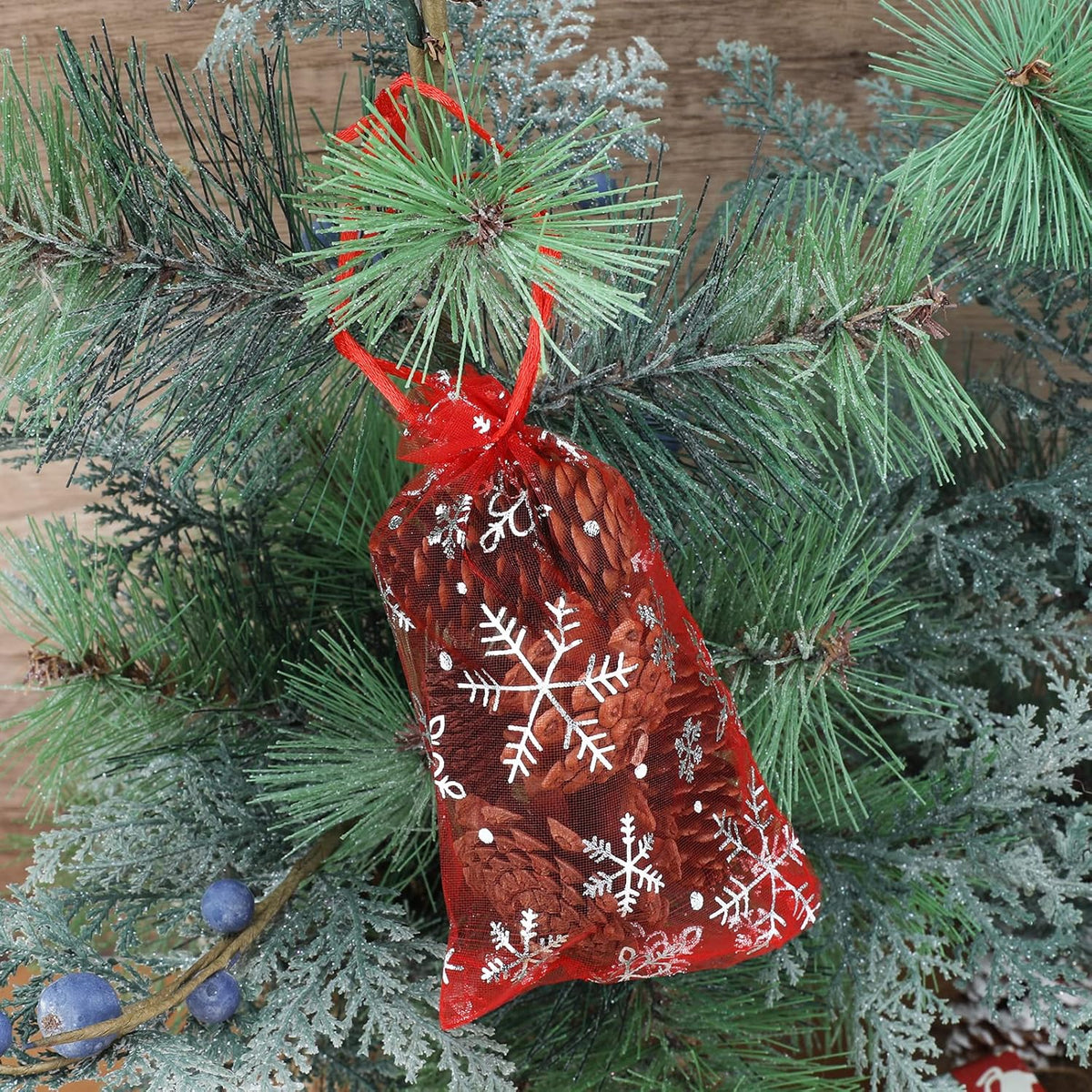 4x6 Inch Christmas Organza Bags - 50Pcs Red Snowflake Gift Bags with Drawstring, Xmas Party Favor Sheer Mesh Pouches for Winter Gift, Candy, Jewelry Bag
