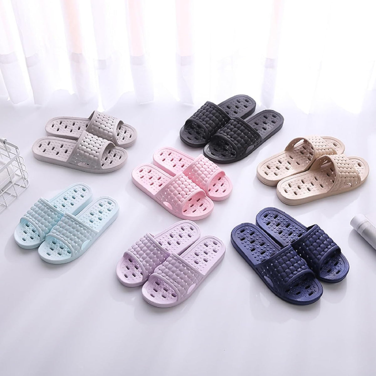 Bath Slippers with Drainage Holes, Quick-Drying Non-Slip Slippers Dormitory Home Bathroom Slippers Unisex