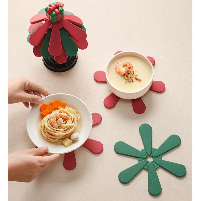 Christmas Tree Trivet, Creative Foldable Heat Resistant Pot Mat & Table Decor