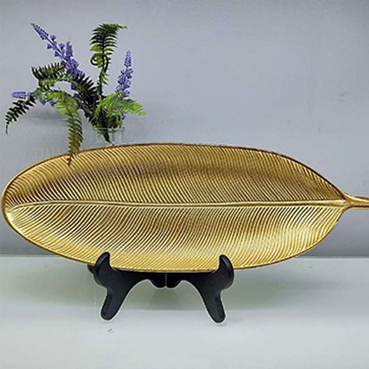 Fruit Plate Golden Style Leaf Shape Brushed Appearance Compact Density Board Serving Dessert Plate for Home S