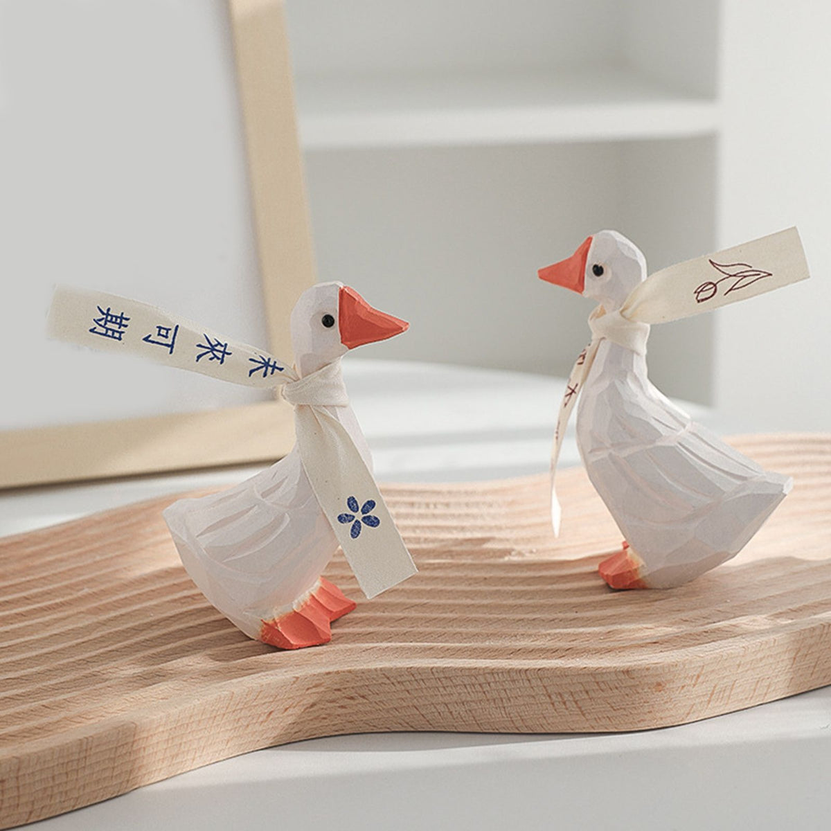 White Duck Ornaments Gypsum Lifelike Duck Figurine Decoration for Home Shooting Props