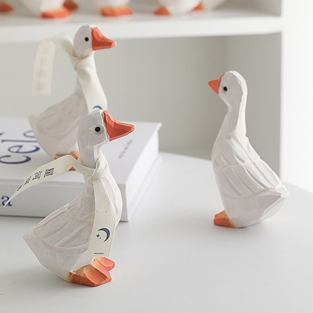 White Duck Ornaments Gypsum Lifelike Duck Figurine Decoration for Home Shooting Props