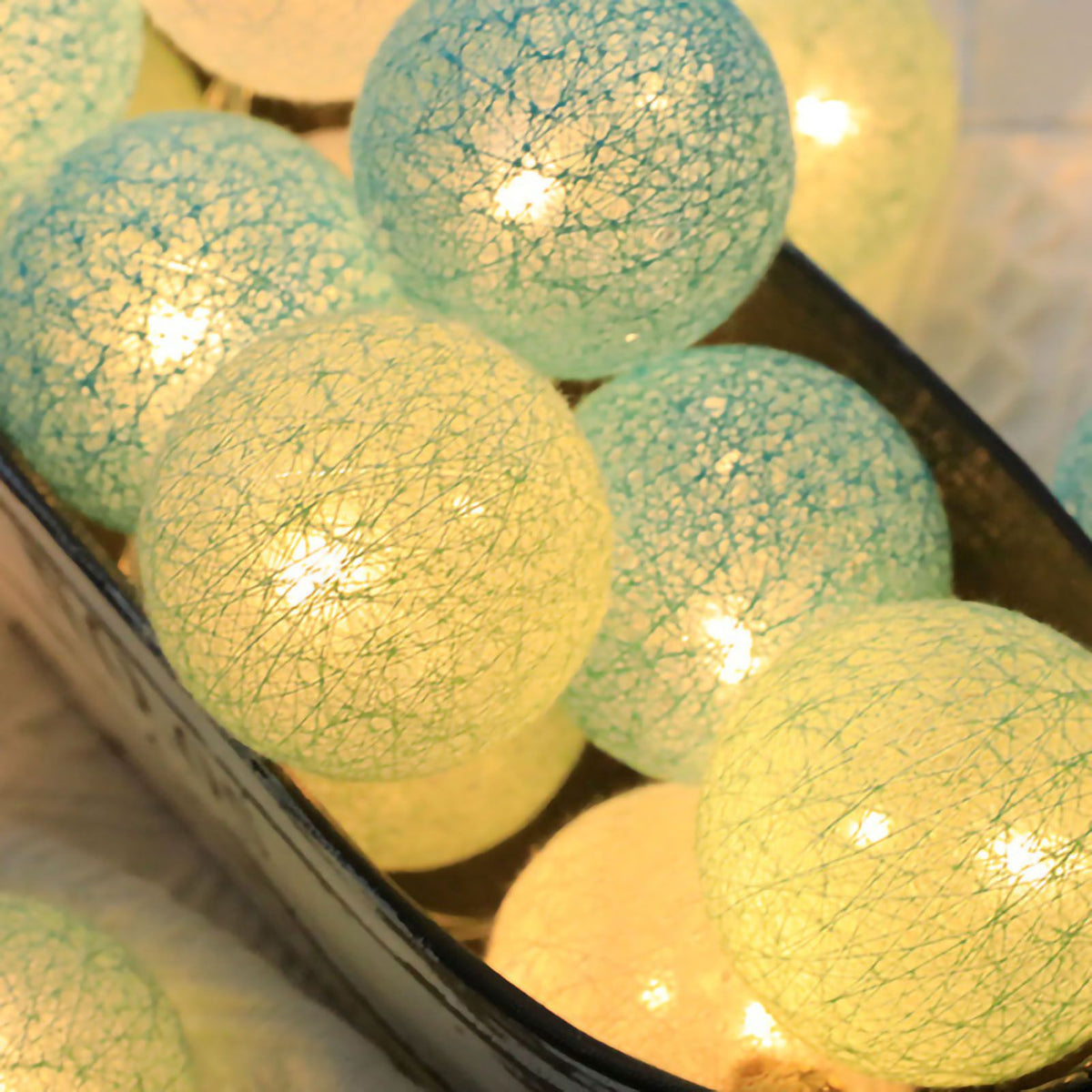 Coloured Lights LED Plastic Ball Christmas New Year Flashing String Light for Decoration Light Blue 2 Meter 10LED Battery Type