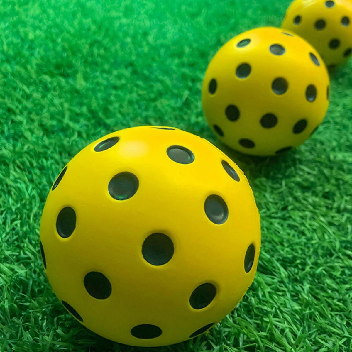 Quiet Foam Pickleballs Practice Balls PU Foam Pickleballs Balls Noise Reducing Soft Pickleballs for Indoor & Outdoor Multicolor