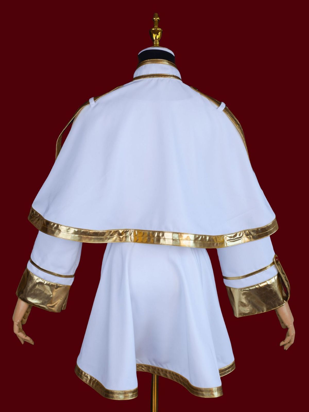 Frieren Cosplay Costume with Wig Polyester Fulilian complete set + wig M Size: M; Height (cm): 160-165; Weight (kg): 50-55; Bust (cm): 86-90; Waist (cm): 70-74; Shoulder width (cm): 38; Length (cm): 60