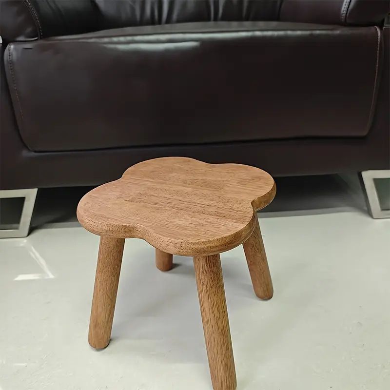 Versatile Solid Wood Low Stool with Flower-Shaped Seat for Entryway, Living Room, Patio, and Kids' Seating (Natural, L(30*30*28cm))